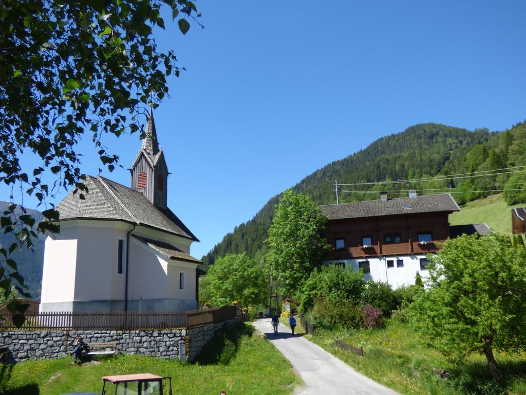 Gasthof Dorfschenke Stall Extérieur photo